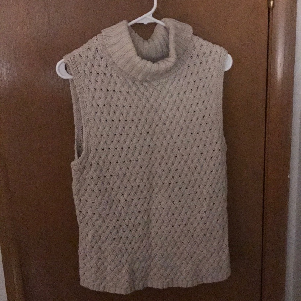 Sleeveless sweater